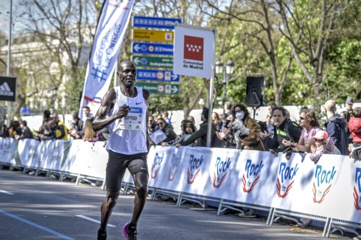 Mark Kiptoo bate el récord del mundo de maratón en Zurich Rock’n’Roll Running Series Madrid
