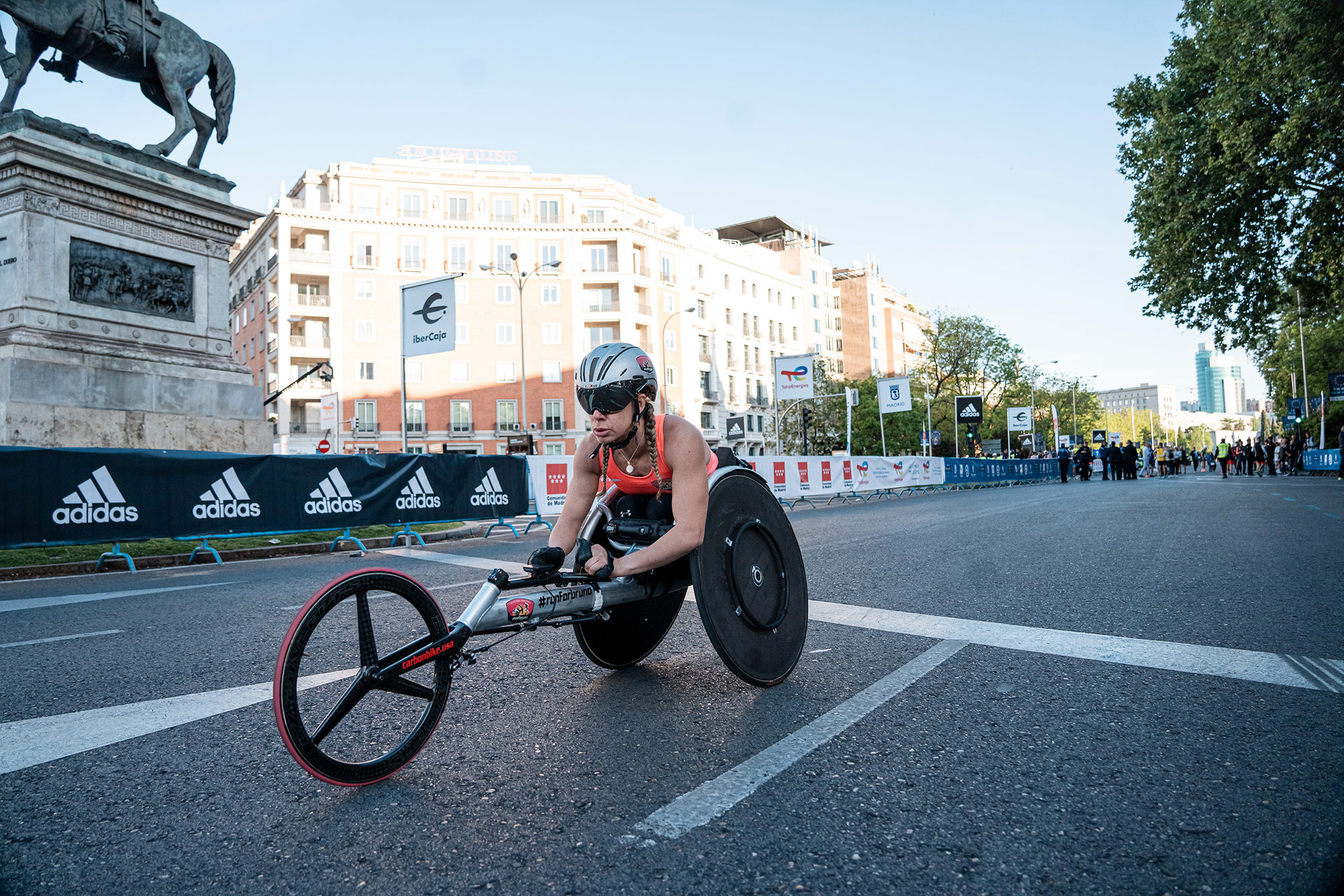 Carmen Giménez, primera atleta femenina en silla de atletismo en terminar el Zurich Rock ‘n’ Roll Running Series Madrid
